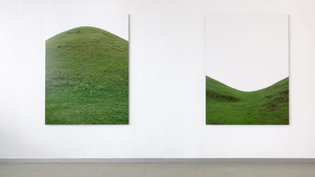 Sarah Feyerabend, NIO heute, NIO dann, 2025, Digitalfotografie auf Alu-Dibond, Foto: © Wolfgang Grau